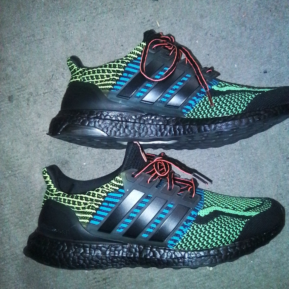 Adidas Ultra Boost Sz 11.5 Excellent Condition